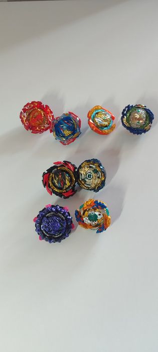 Beyblade Burst іграшки