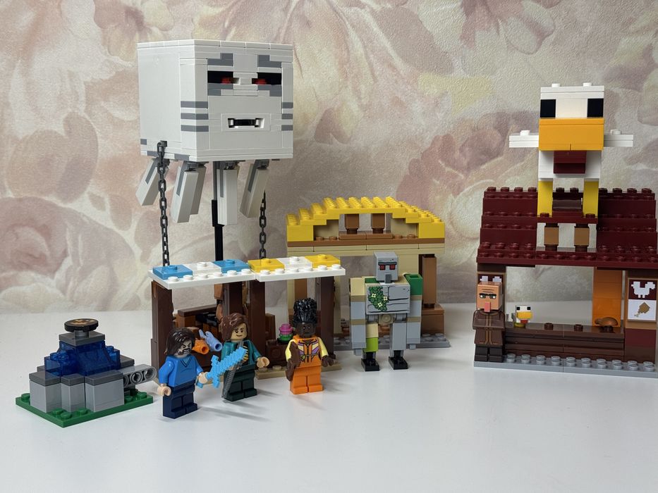 Lego Minecraft movie Напад на село з повітряною кулею Ґаст (21273)