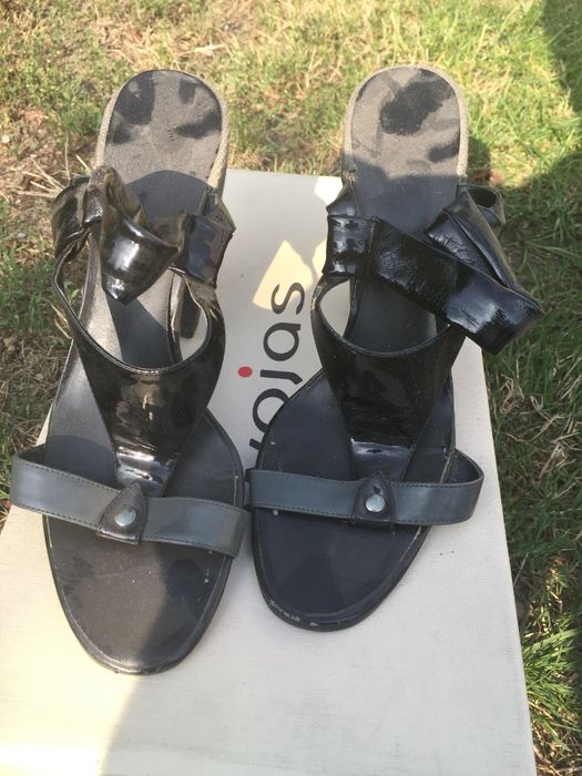 Buty     damskie