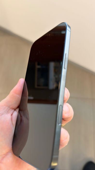 Apple iPhone 16 Pro Max (256 GB) - Titânio Black  Excelente estado, sem riscos ou marcas,  308 ciclos 91% capacidade total