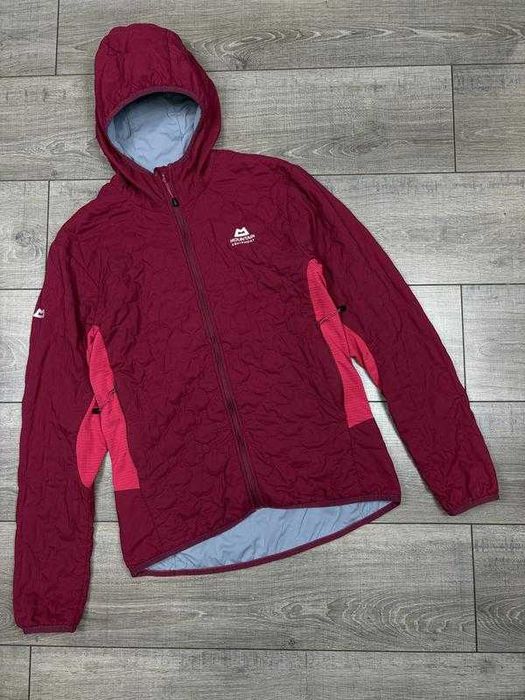 Фірмова трекінгова куртка Mountain Equipment