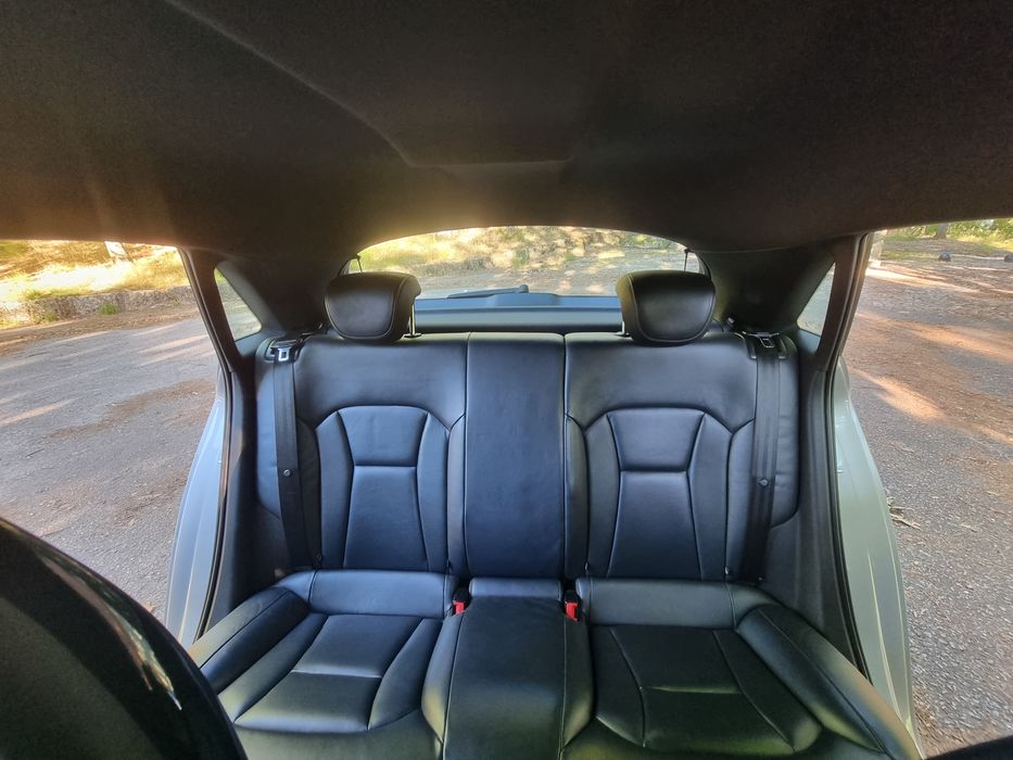 Audi A1 1.6 TDI Sportback S line – 2015  Impecável