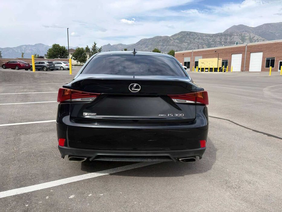 Lexus IS 300      2017