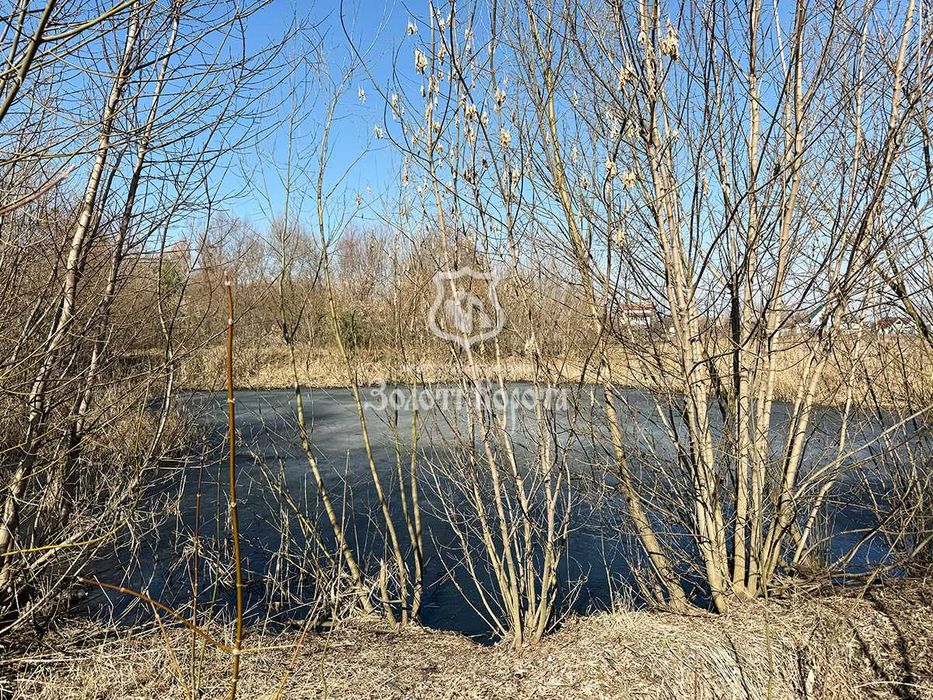 Будинок, 2 поверхи, ділянка — 0,8 га. с. Гавронщина, Макарівський р-н