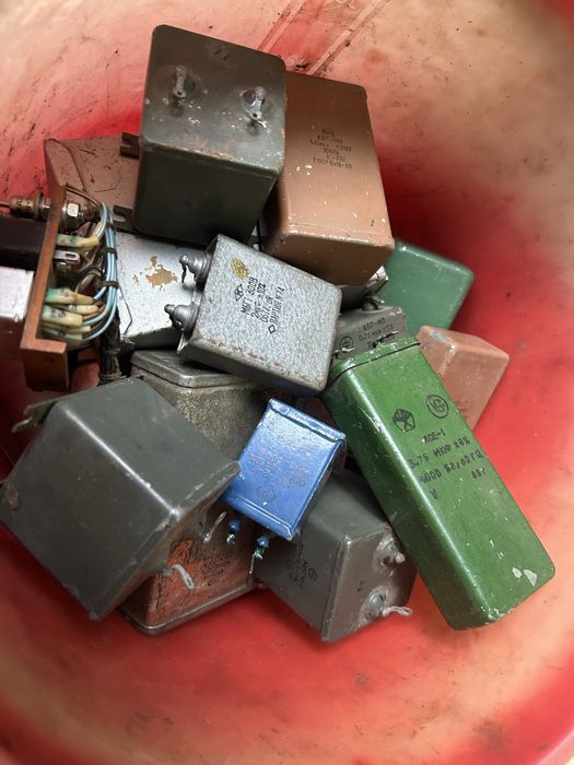 Реле/Конденсатори та інші деталі ссср