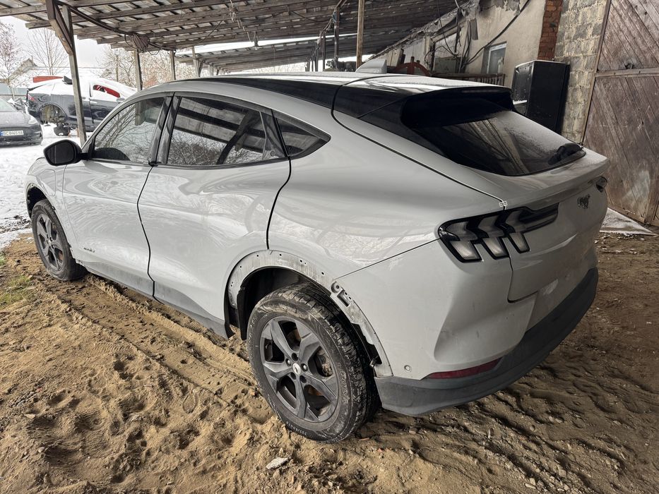 Ford Mustang E-Mach GT Розборка