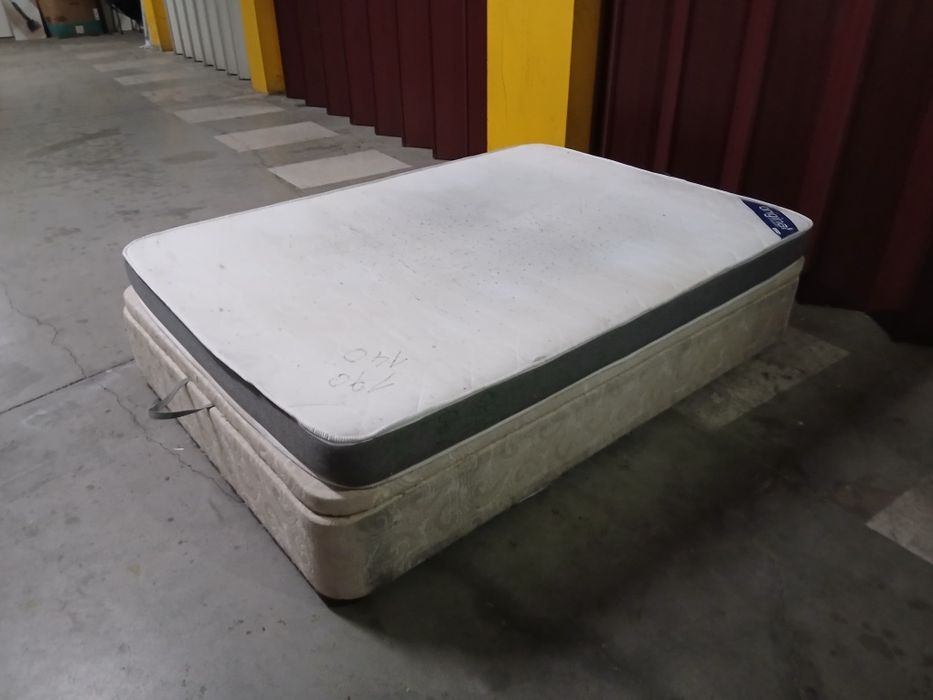 Sommier estrado elevatorio com colchão