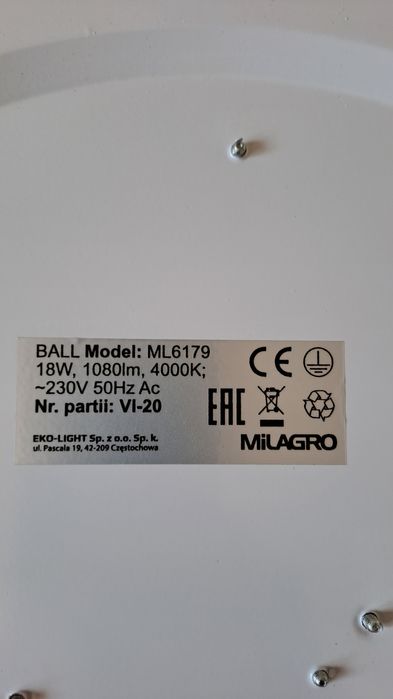 plafon lampa piłka