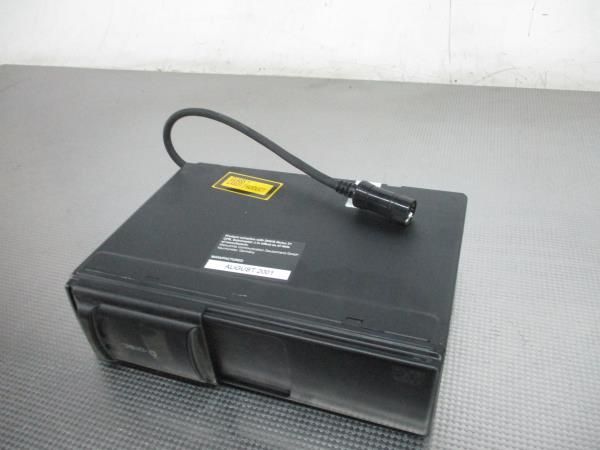 Caixa / leitor CDs AUDI TT (8N3)
