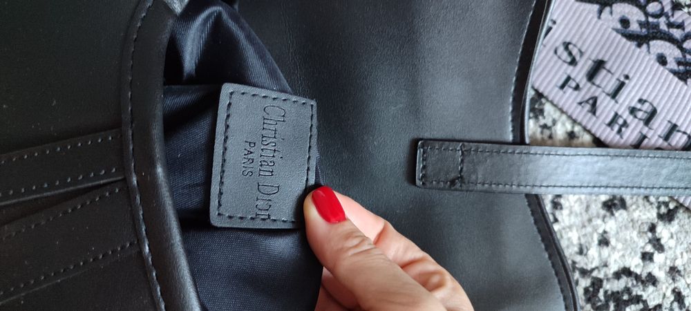 Сумка Dior та багато іншого