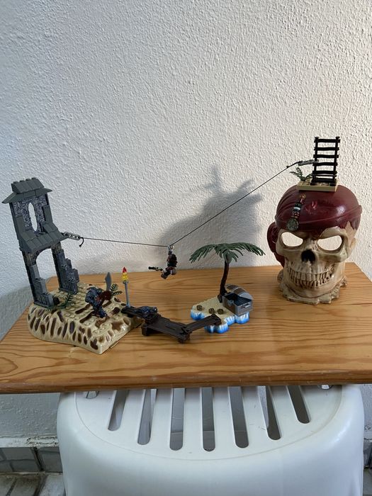 Conjuntos Mega Bloks64750638983170123