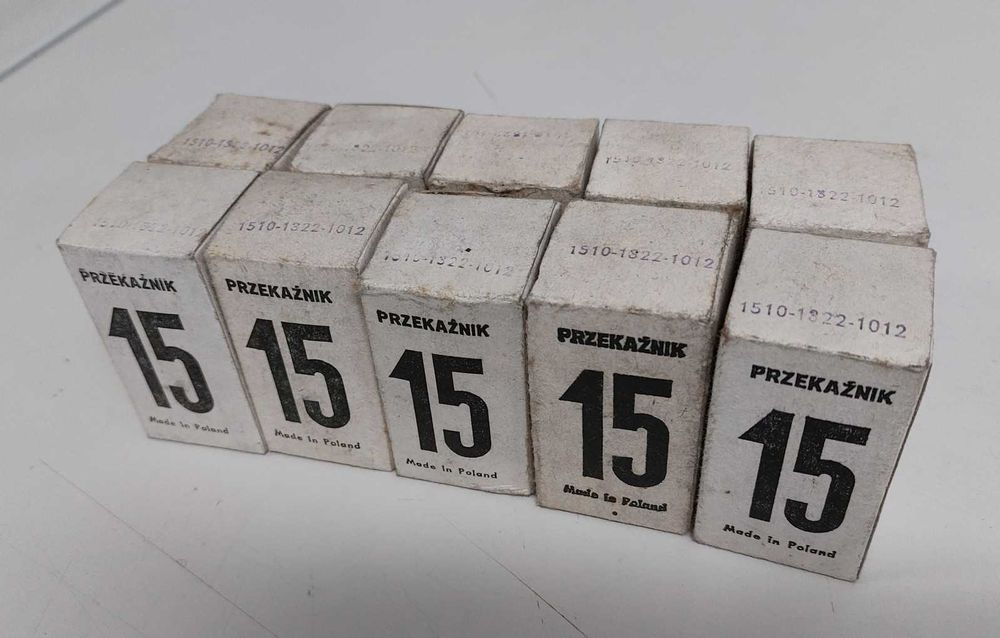 Przekaźniki R15 3P 10 A, cewka 12 VDC - 4 sztuki, KRK