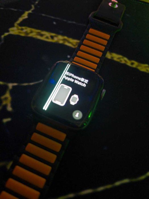 Apple Watch Series 4 44mm у хорошому стані