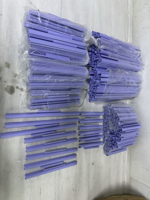 Зажими вишивальних машин