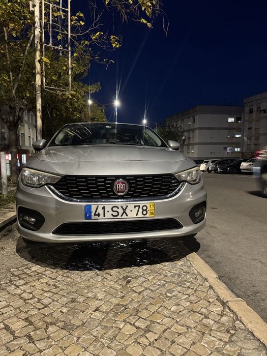 Fiat Tipo Sedan 1.3 D Diesel 95 cv / 70 kW