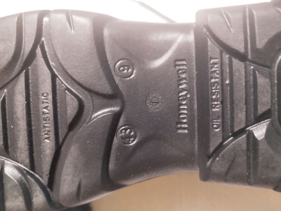 Buty męskie nowe. Rozmiar 43