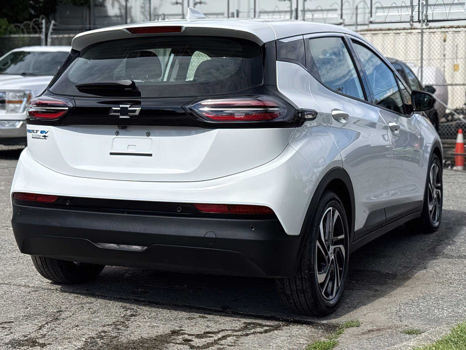 Chevrolet Bolt EV 2LT      2023