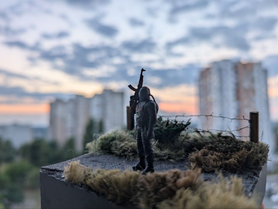 Фигурка сталкер "Долг" с подставкой. Фігурка сталкера «Борг» із підставкою
Переведи на украинский