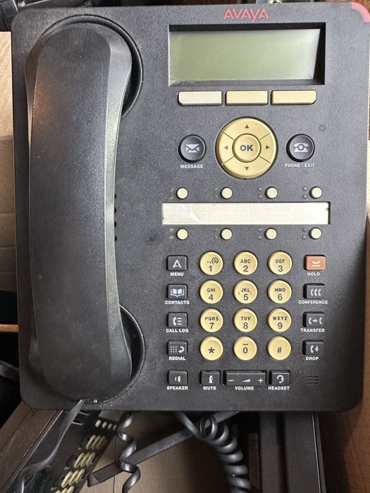 Продам стационарные телефоны Avaya