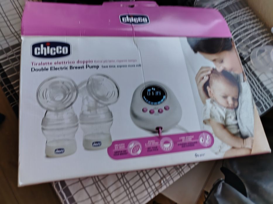 Bomba de leite elétrica Chico com 3 biberões natural feeling 0+