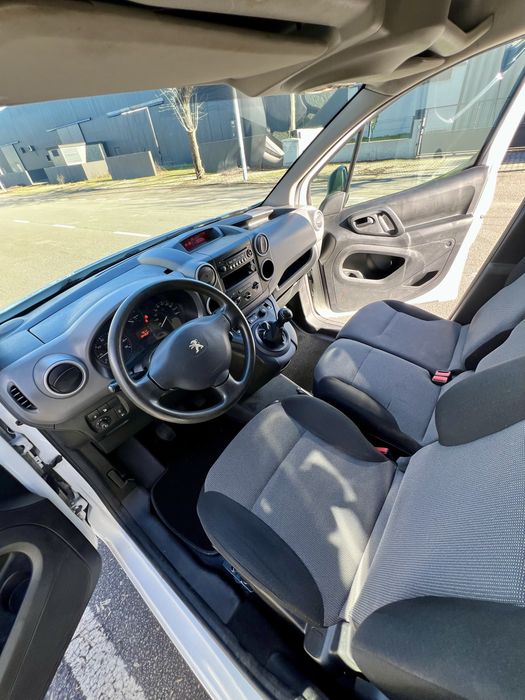 Peugeot Partner 1.6 Hdi 100cv AC/3Lugs./Garantia