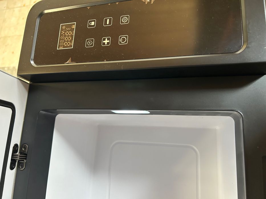 Arca refrigeradora/congeladora 20L nova