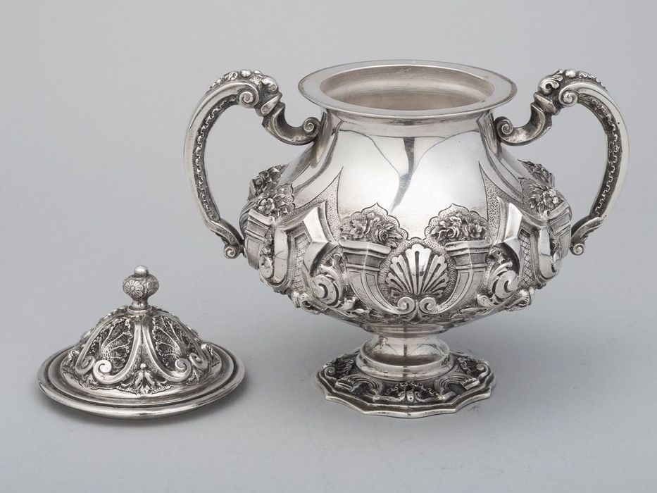 Taça de pé com tampa Art deco