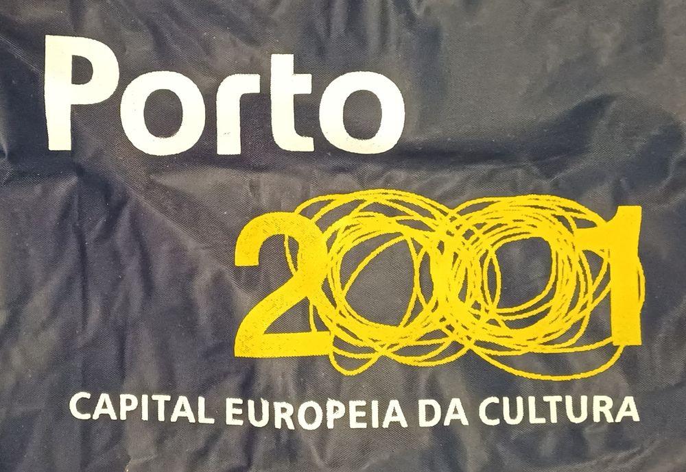 Porto 2001 - Capa plástica para a chuva