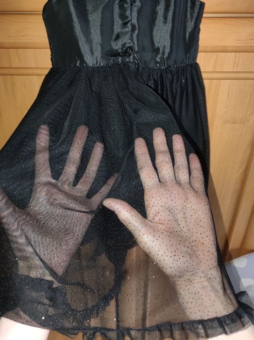 Balowa sukieneczka H&M rozm 122 stan bardzo dobry