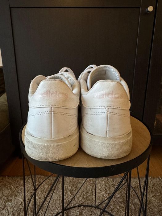 Ténis Adidas de senhora