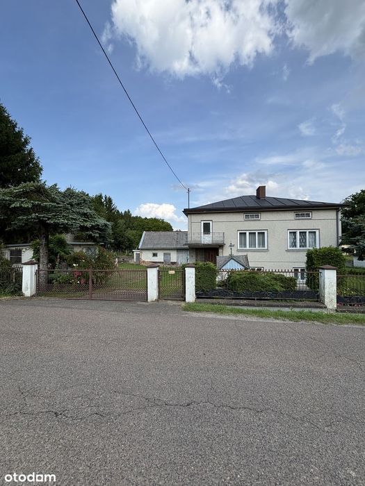 Dom z dużą działką 53,27a - centrum wsi Potakówka