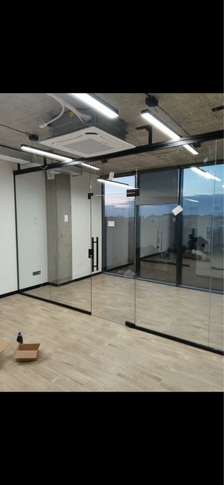 Скляні перегородки, офісні перегородки, скляні двері, автоматика