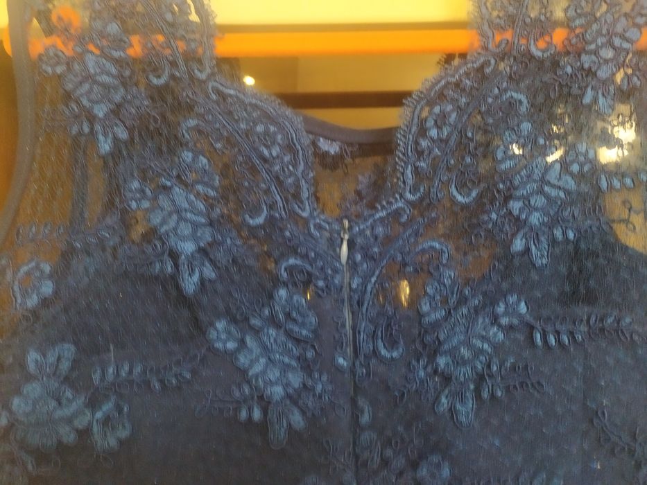 Sukienka koronkowa niebieska