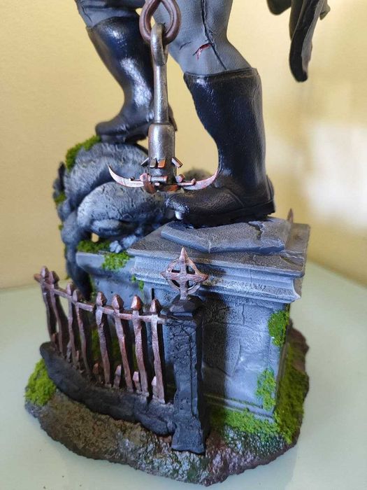 Batman 42cm – Estátua / Action Figure Colecionável