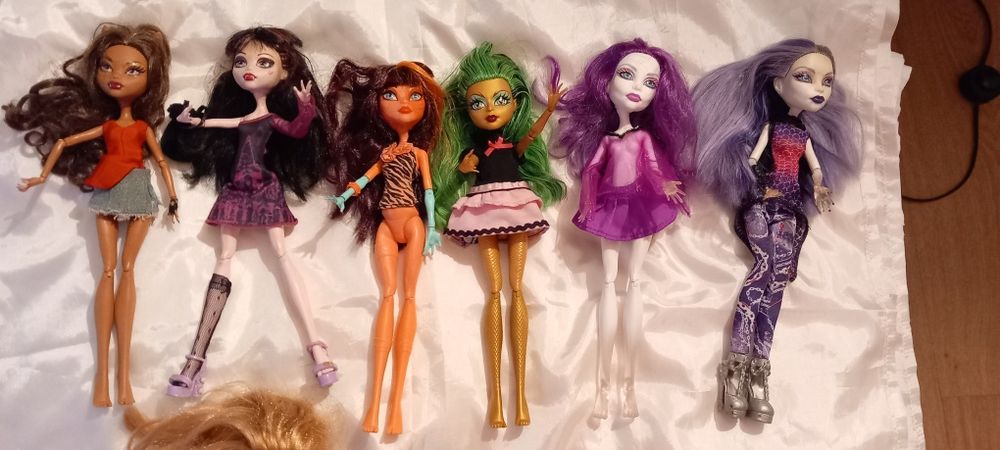 Bonecas  monster high