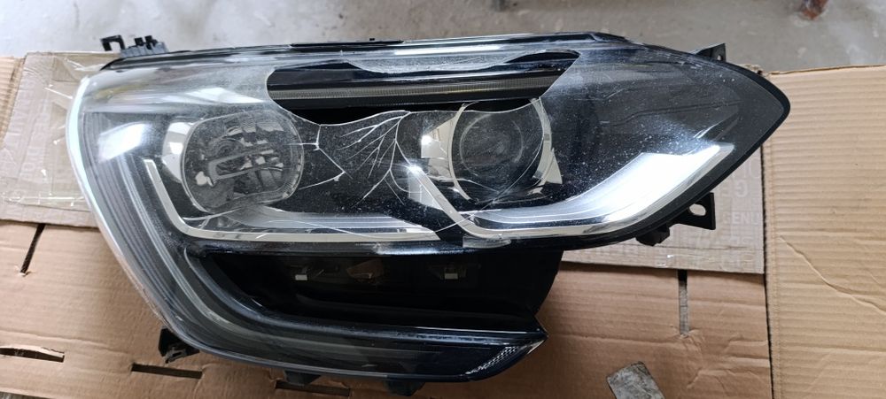 Фара оригинал Renault Mégane 4 б/у