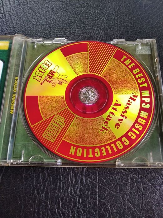 massive attack - купити CD, DVD диски - Ціна на OLX.ua