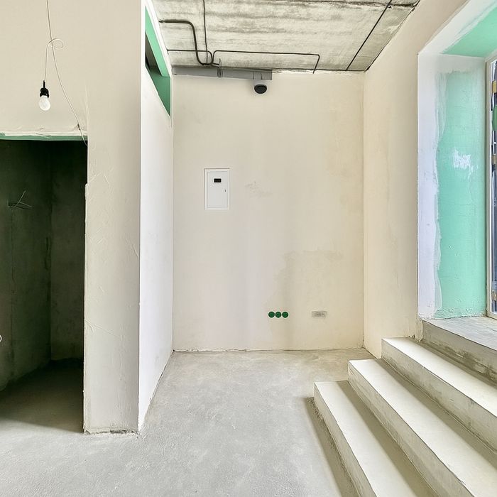 Комерційне приміщення в ЖК Синергія 3 з частковим ремонтом