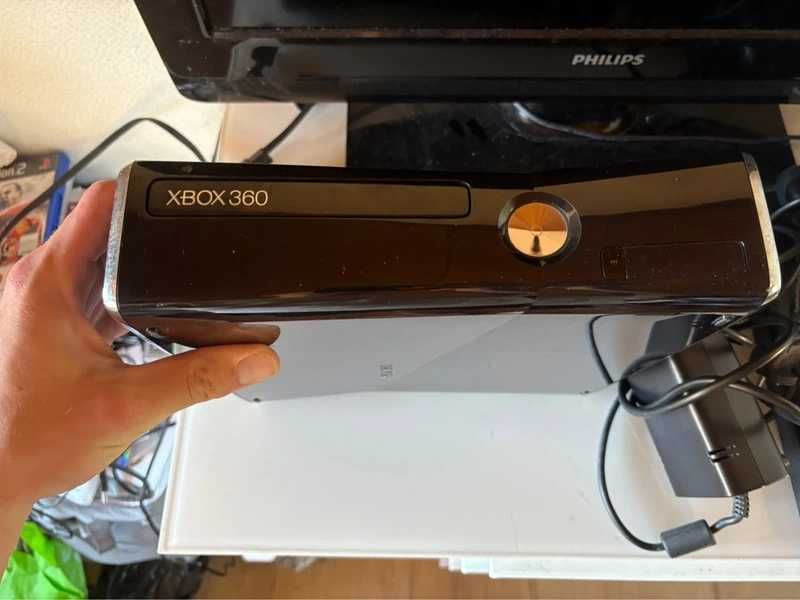 Xbox 360 super slim 250gb konsola 100% sprawna plus zasilacz Xbox