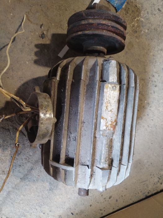 Продам електродвигун