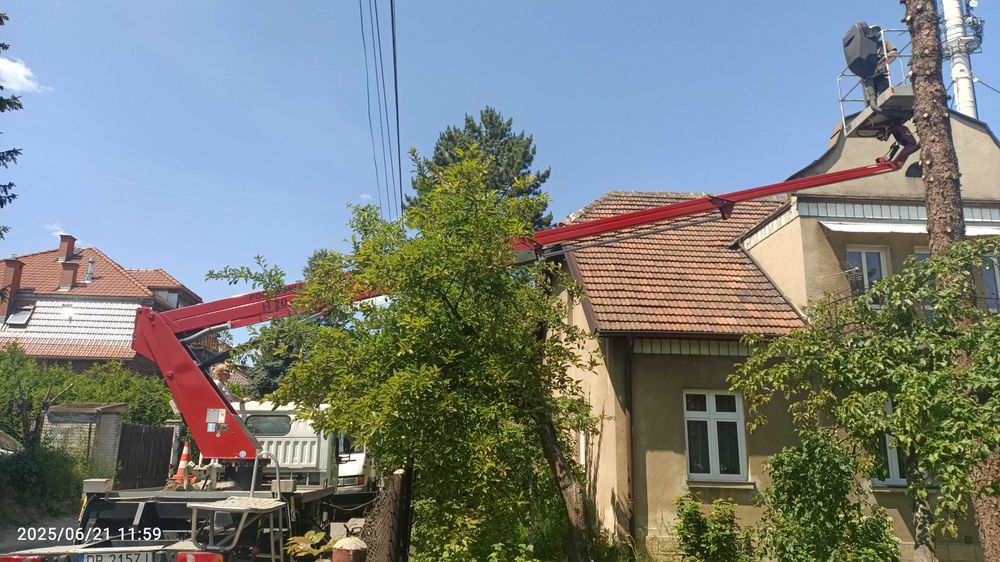 Zwyżka Kraków 20 m wynajem podnośnik koszowy