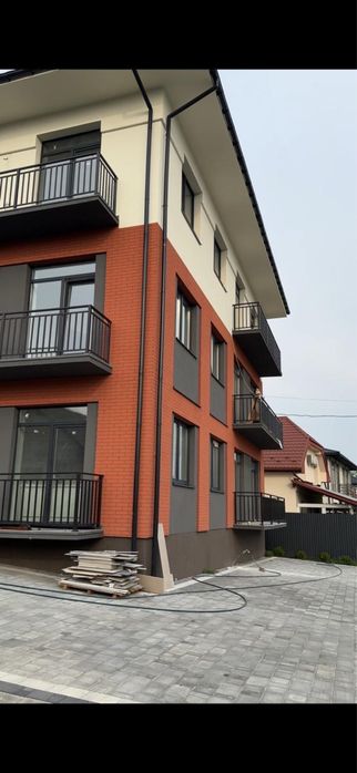 Продам квартиру з ремонтом в новобудові