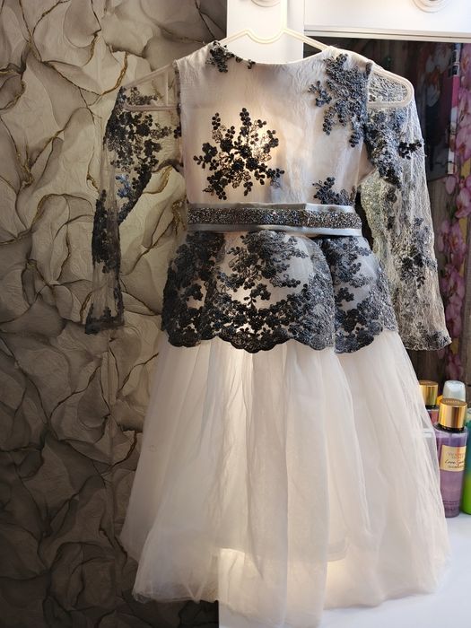 Платячко на дівчинку...