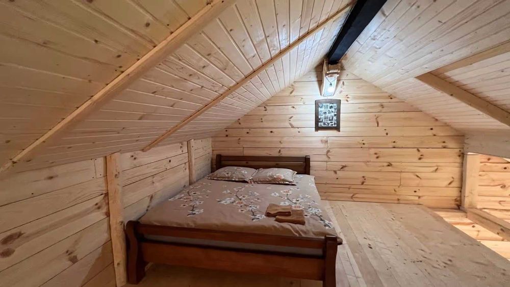 Апартаменти в центрі на 2-4 осіб. Поруч чан. Вид на гори