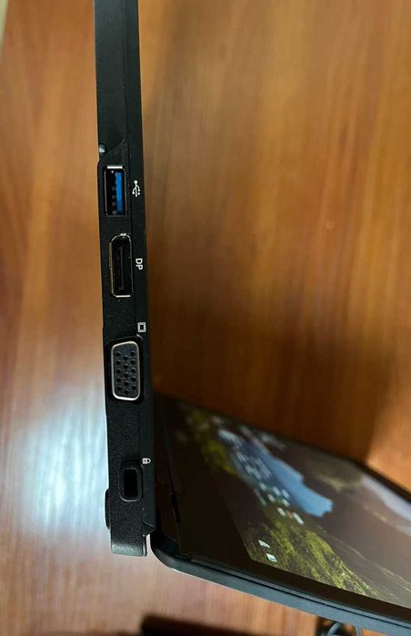 Ноутбук бу Fujitsu LifeBook U727 12.5" i5-6200U 8 GB RAM 256 GB SSD 4G