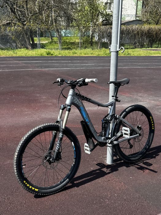 Продам двух подвес Giant reign 2015