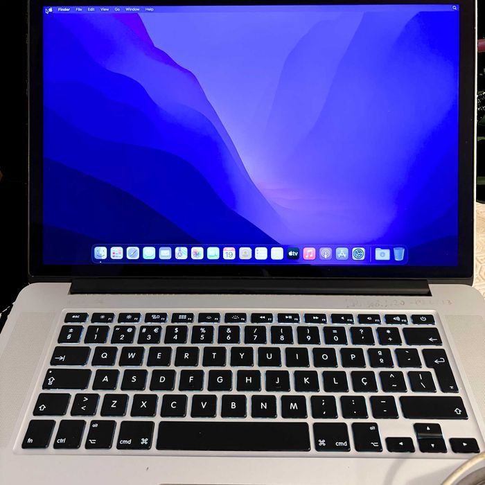 Apple MacBook Pro Laptop494919568033720322
