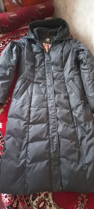 Пуховик   жіночий  .