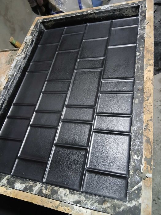 Форми для тротуарної плитки  60 ×40 ×4 стан гарний зроблений каркас.