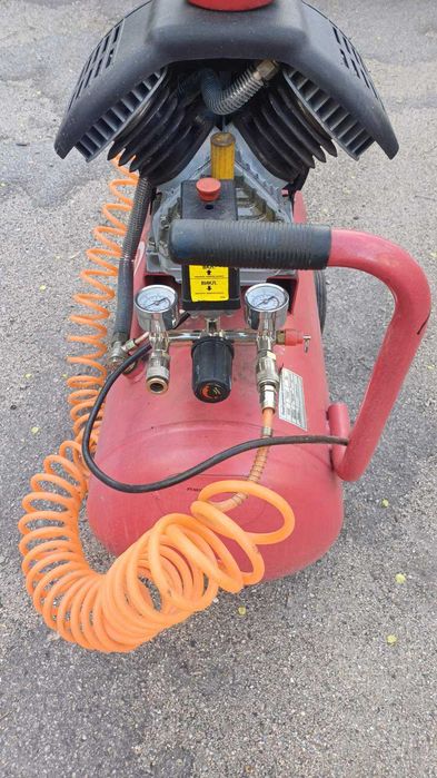 Компрессор INTERTOOL